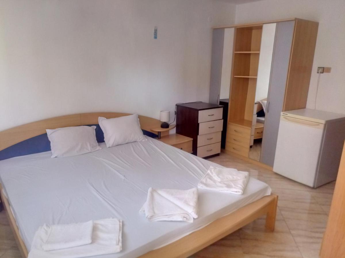 Farlalievi Guest House Sosopol Exterior foto