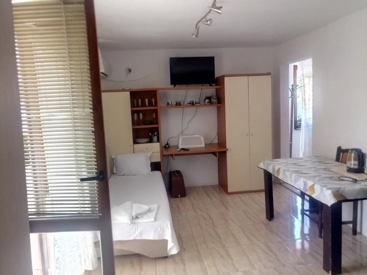 Farlalievi Guest House Sosopol Exterior foto