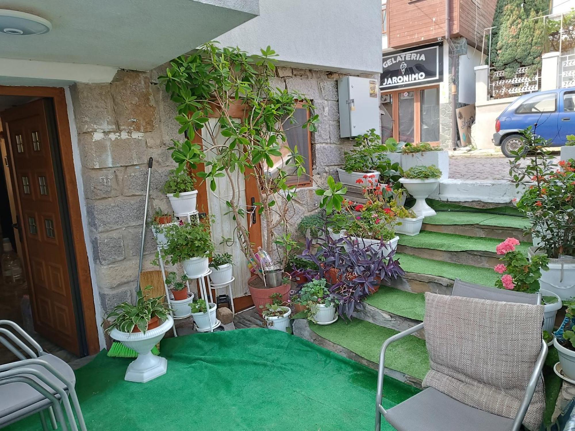 Farlalievi Guest House Sosopol Exterior foto