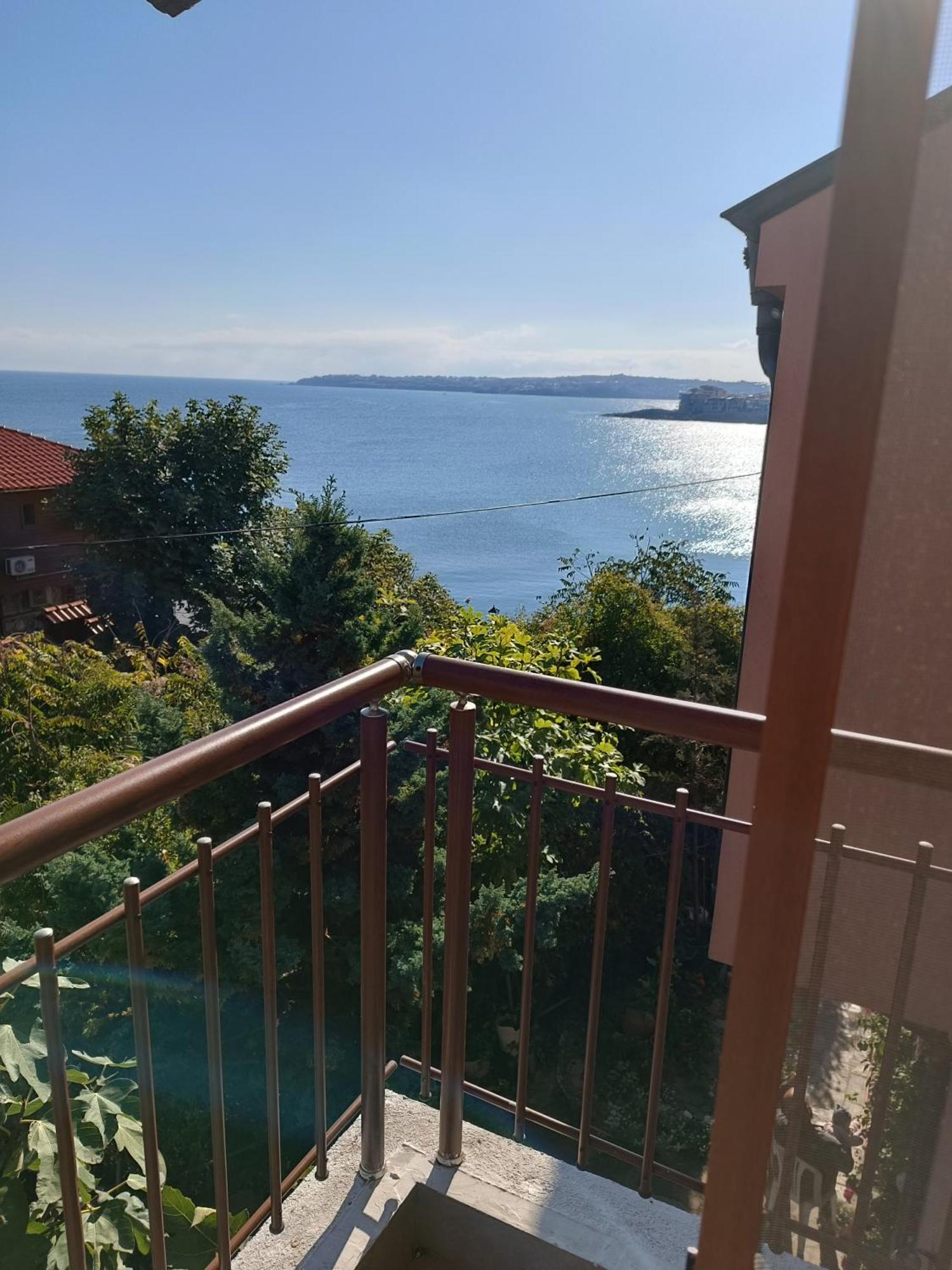 Farlalievi Guest House Sosopol Exterior foto