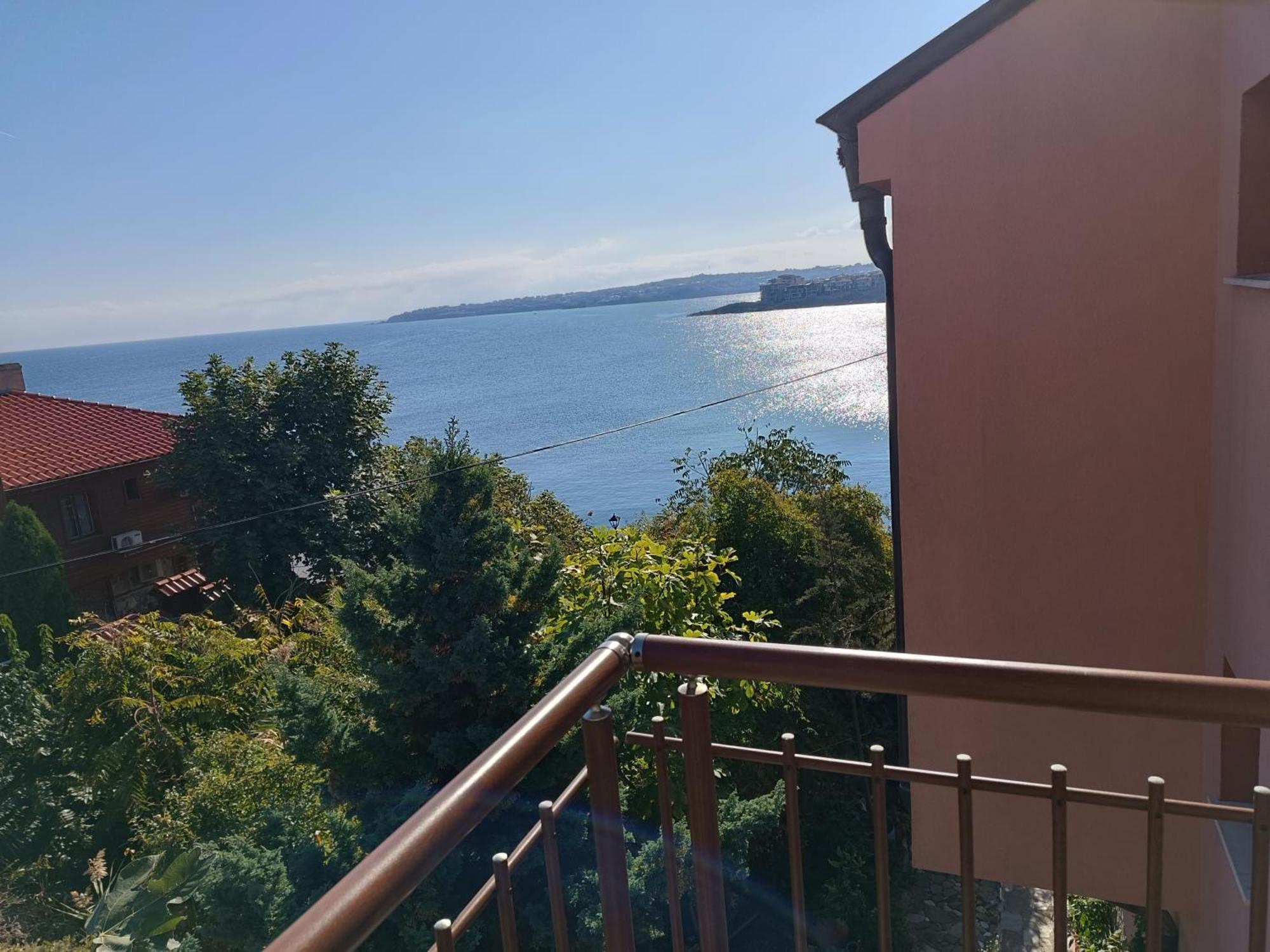 Farlalievi Guest House Sosopol Exterior foto
